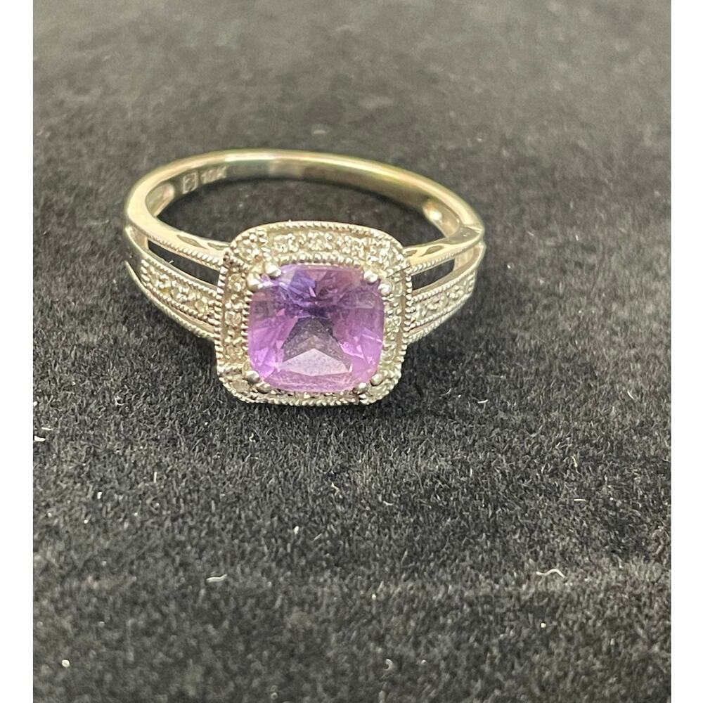 Women's 10K Gold Ring Amethyst Ring Size 7 GUC